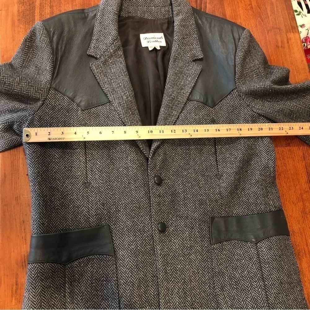 VINTAGE grey herringbone sports jacket leather elbow patches single breasted 44